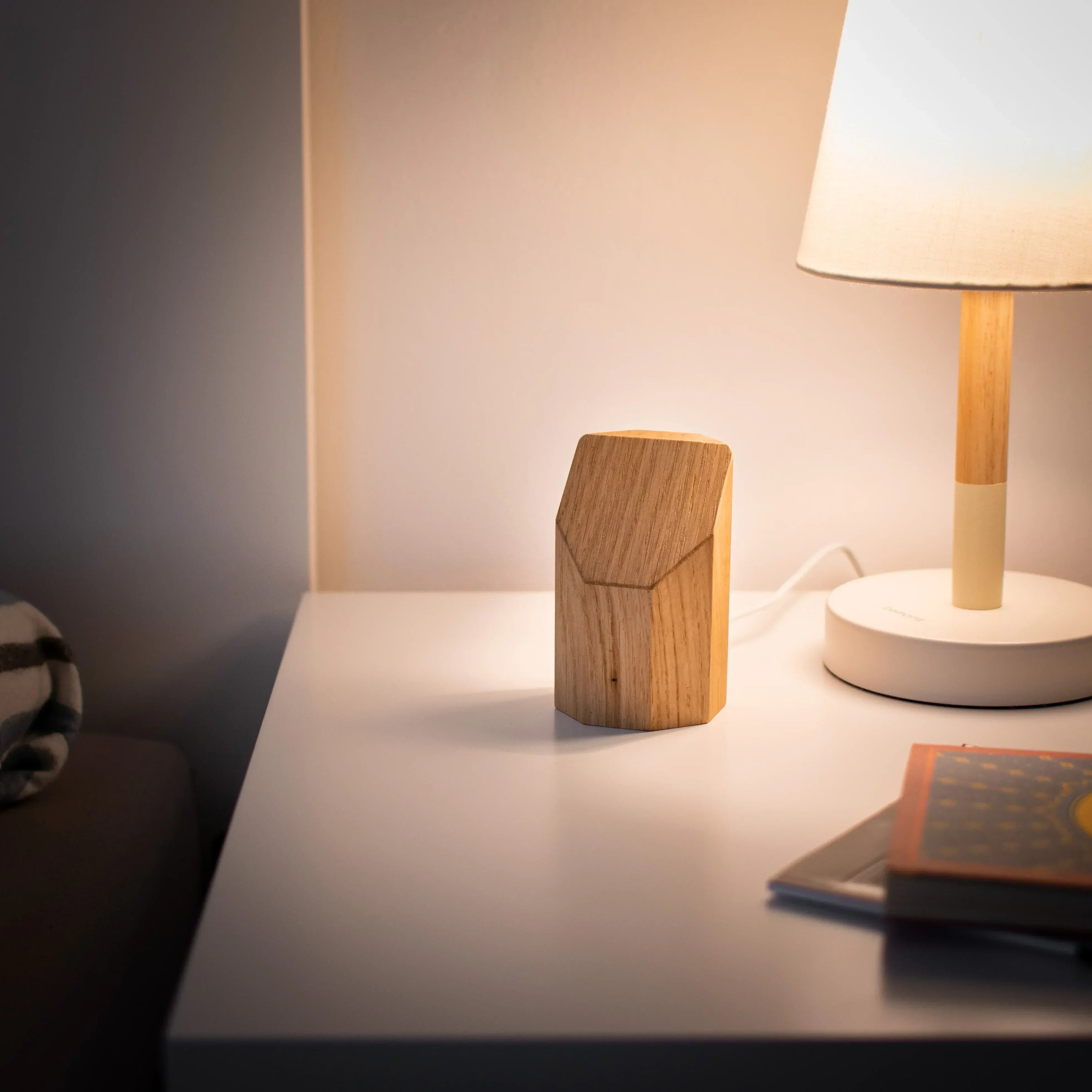 25W Wooden MagSafe Wireless Charger for iPhone, Android.